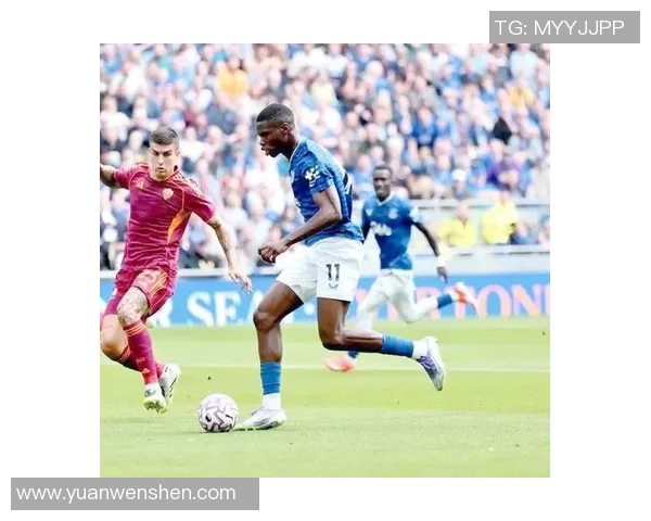 埃弗顿与利兹联激战回顾精彩集锦尽显足球魅力与激情 埃弗顿与利兹联激战回顾精彩集锦尽显足球魅力与激情